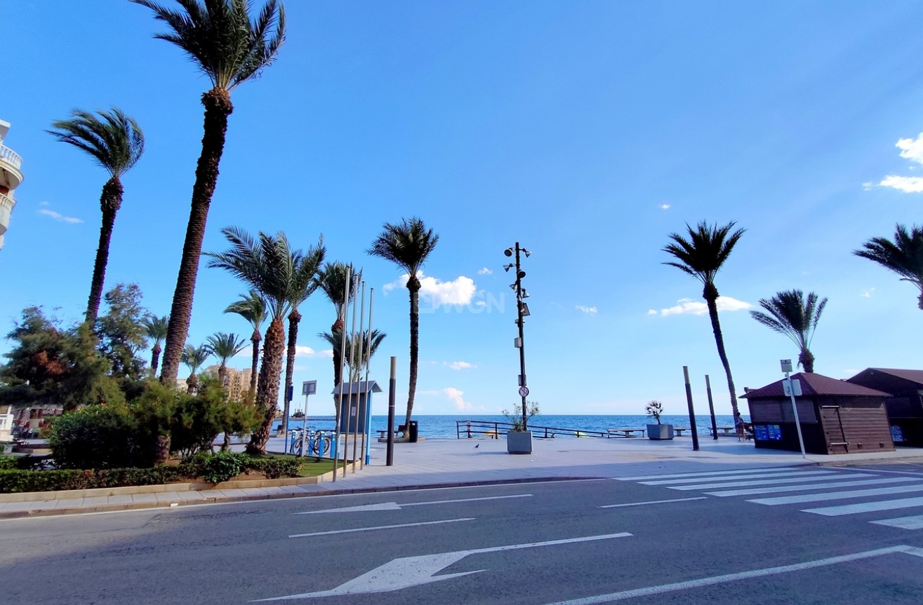 Odsprzedaż - Mieszkanie w bloku - Torrevieja - Costa Blanca