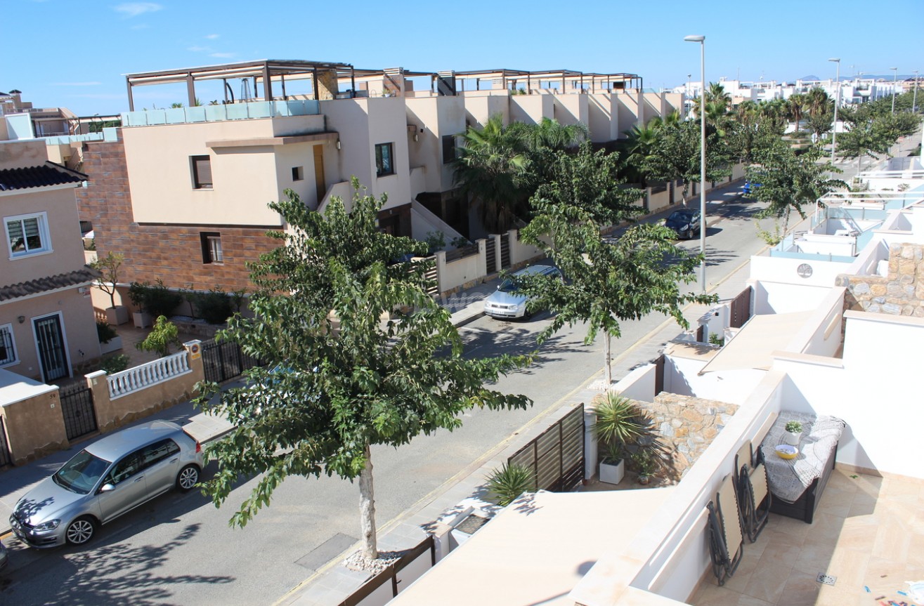 Odsprzedaż - Kamienica - Torre de la Horadada - Costa Blanca