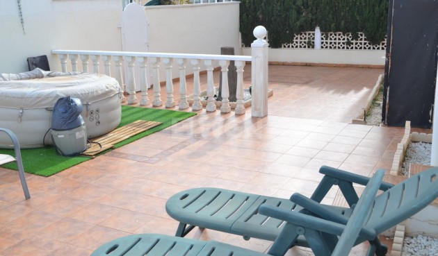 Odsprzedaż - Villa - Orihuela Costa - La Zenia