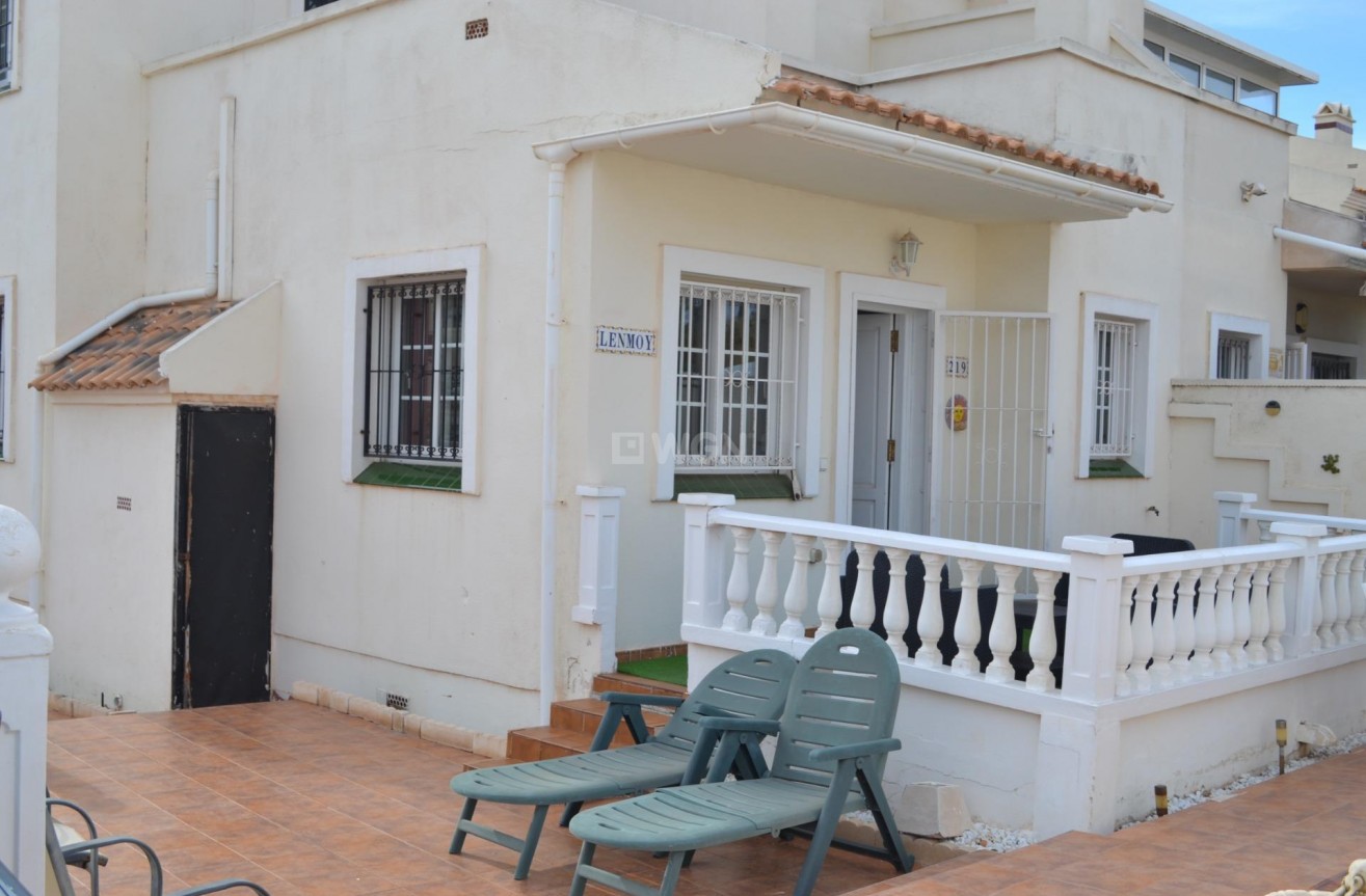 Odsprzedaż - Villa - Orihuela Costa - La Zenia