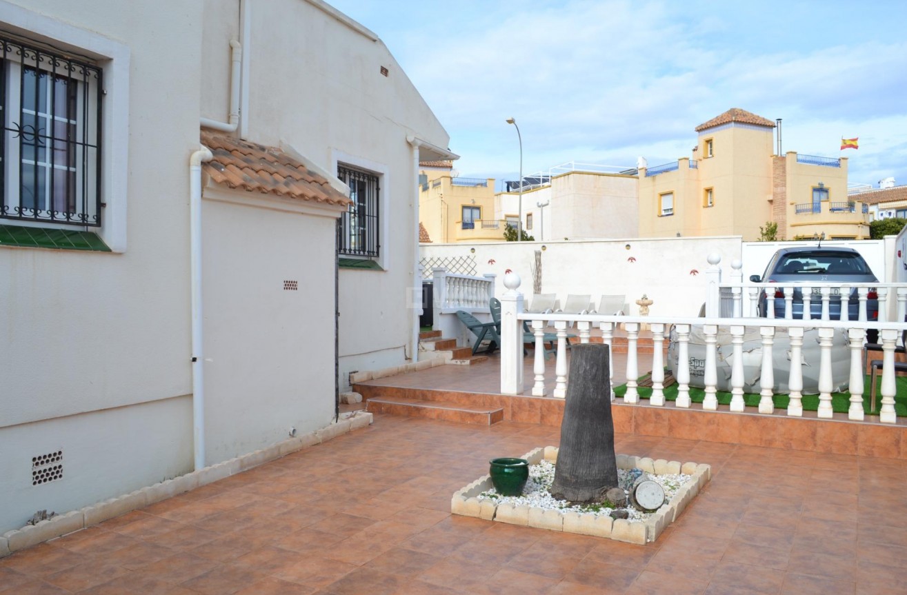 Odsprzedaż - Villa - Orihuela Costa - La Zenia