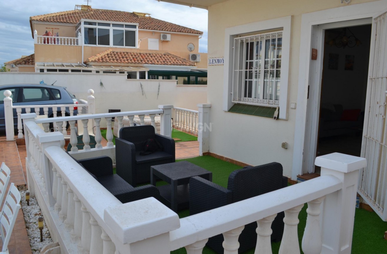 Odsprzedaż - Villa - Orihuela Costa - La Zenia