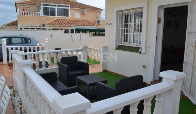 Odsprzedaż - Villa - Orihuela Costa - La Zenia