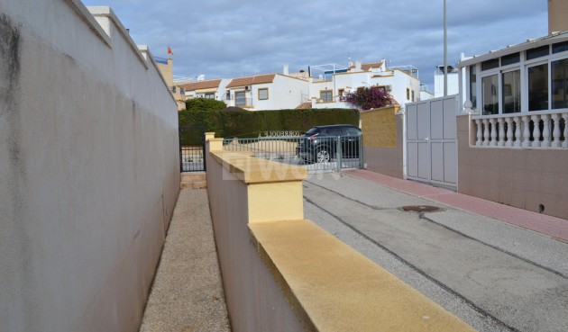 Odsprzedaż - Villa - Orihuela Costa - La Zenia