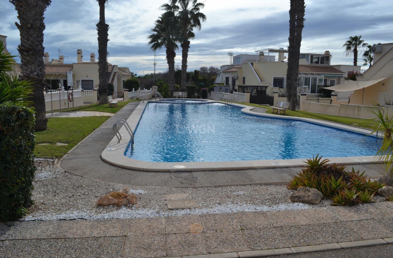 Odsprzedaż - Villa - Orihuela Costa - La Zenia