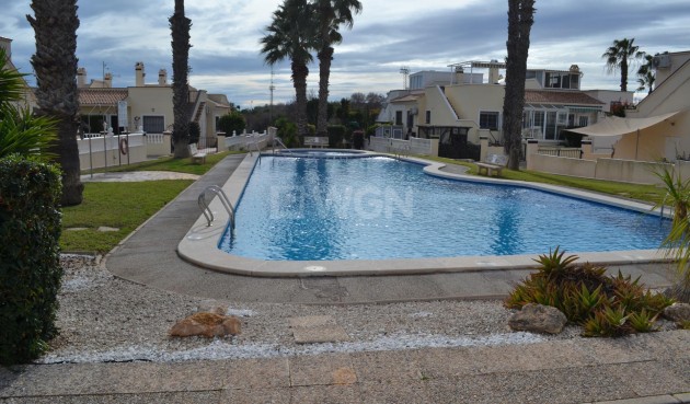 Odsprzedaż - Villa - Orihuela Costa - La Zenia