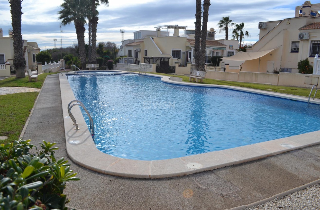 Odsprzedaż - Villa - Orihuela Costa - La Zenia