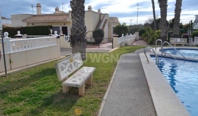 Odsprzedaż - Villa - Orihuela Costa - La Zenia