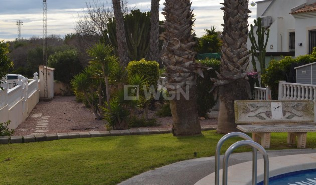 Odsprzedaż - Villa - Orihuela Costa - La Zenia