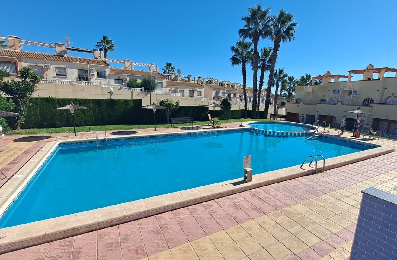 Resale - Townhouse - Villamartin - Costa Blanca