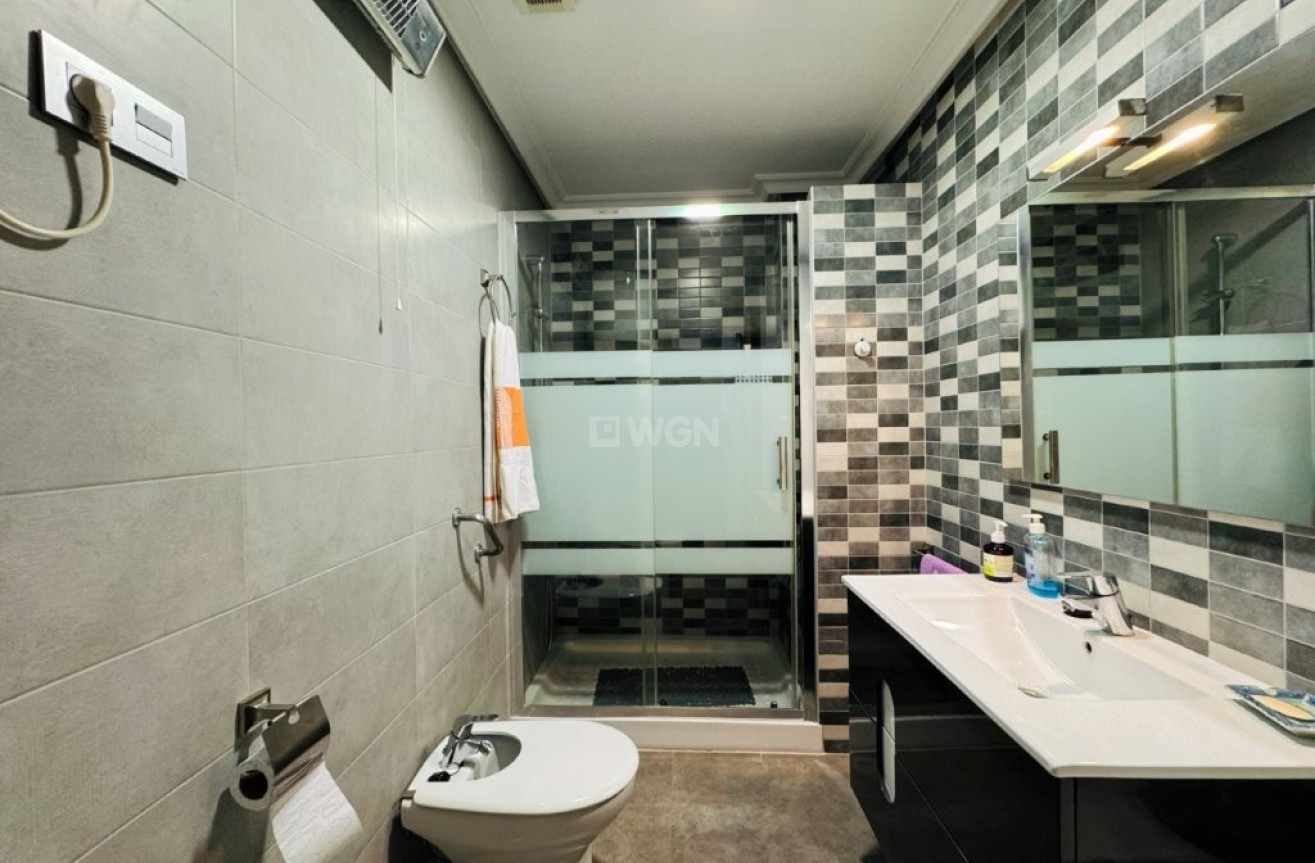 Resale - Apartment / flat - La Mata - Costa Blanca