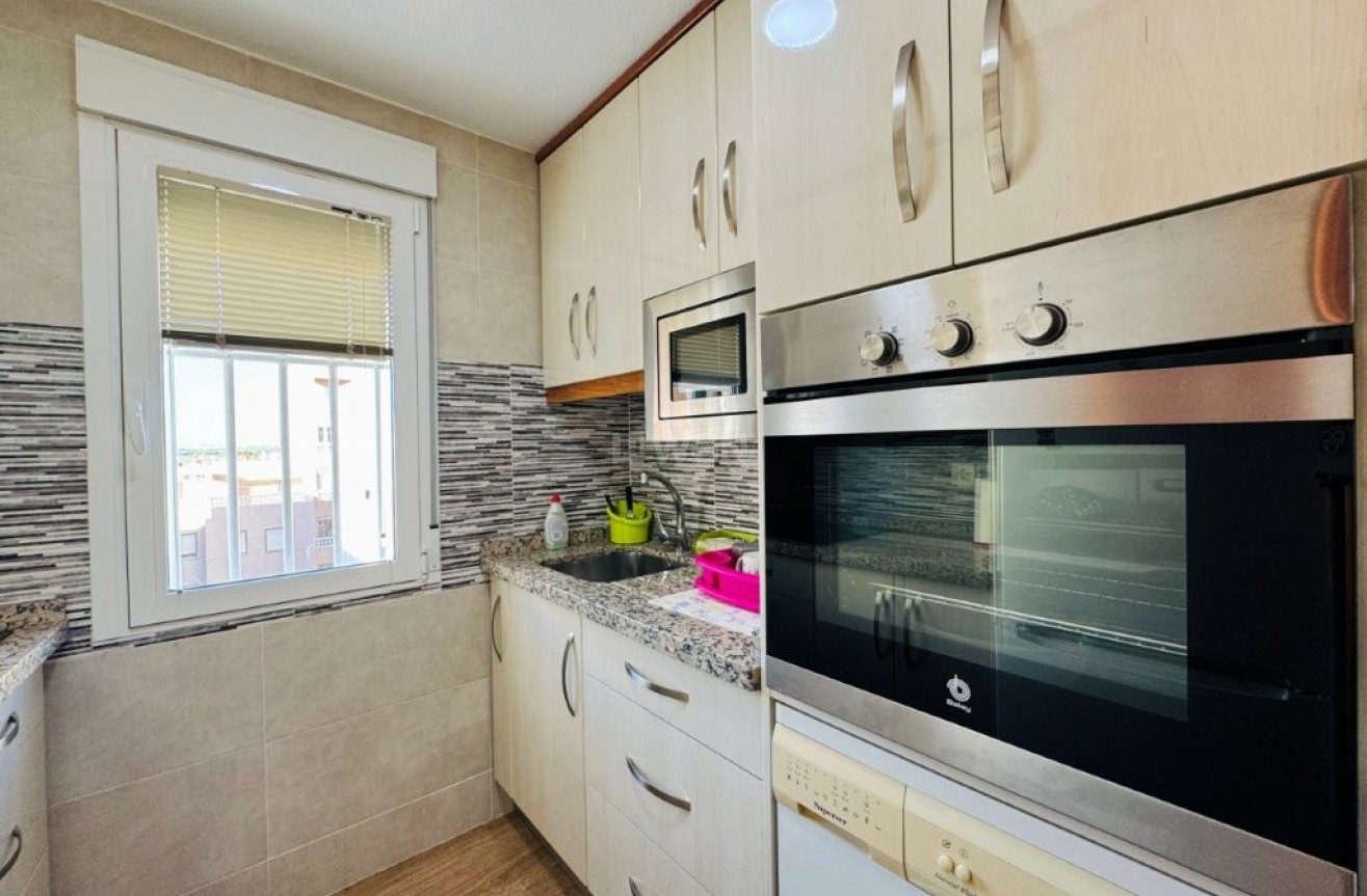 Resale - Apartment / flat - La Mata - Costa Blanca