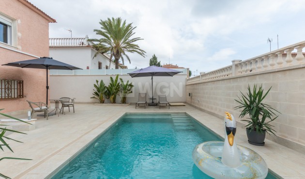 Odsprzedaż - Villa - Punta Prima - Costa Blanca