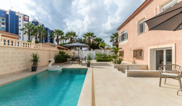 Odsprzedaż - Villa - Punta Prima - Costa Blanca