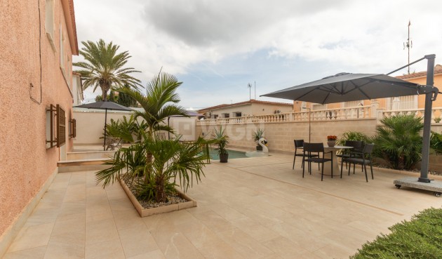 Odsprzedaż - Villa - Punta Prima - Costa Blanca