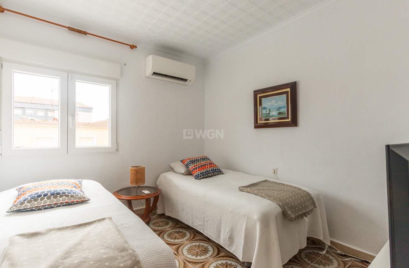 Odsprzedaż - Villa - Punta Prima - Costa Blanca