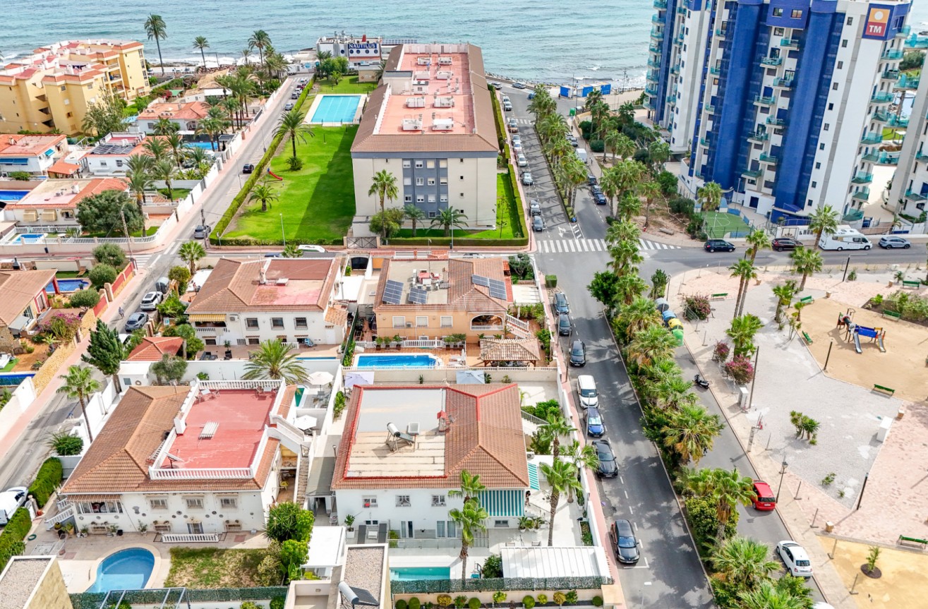 Odsprzedaż - Villa - Punta Prima - Costa Blanca