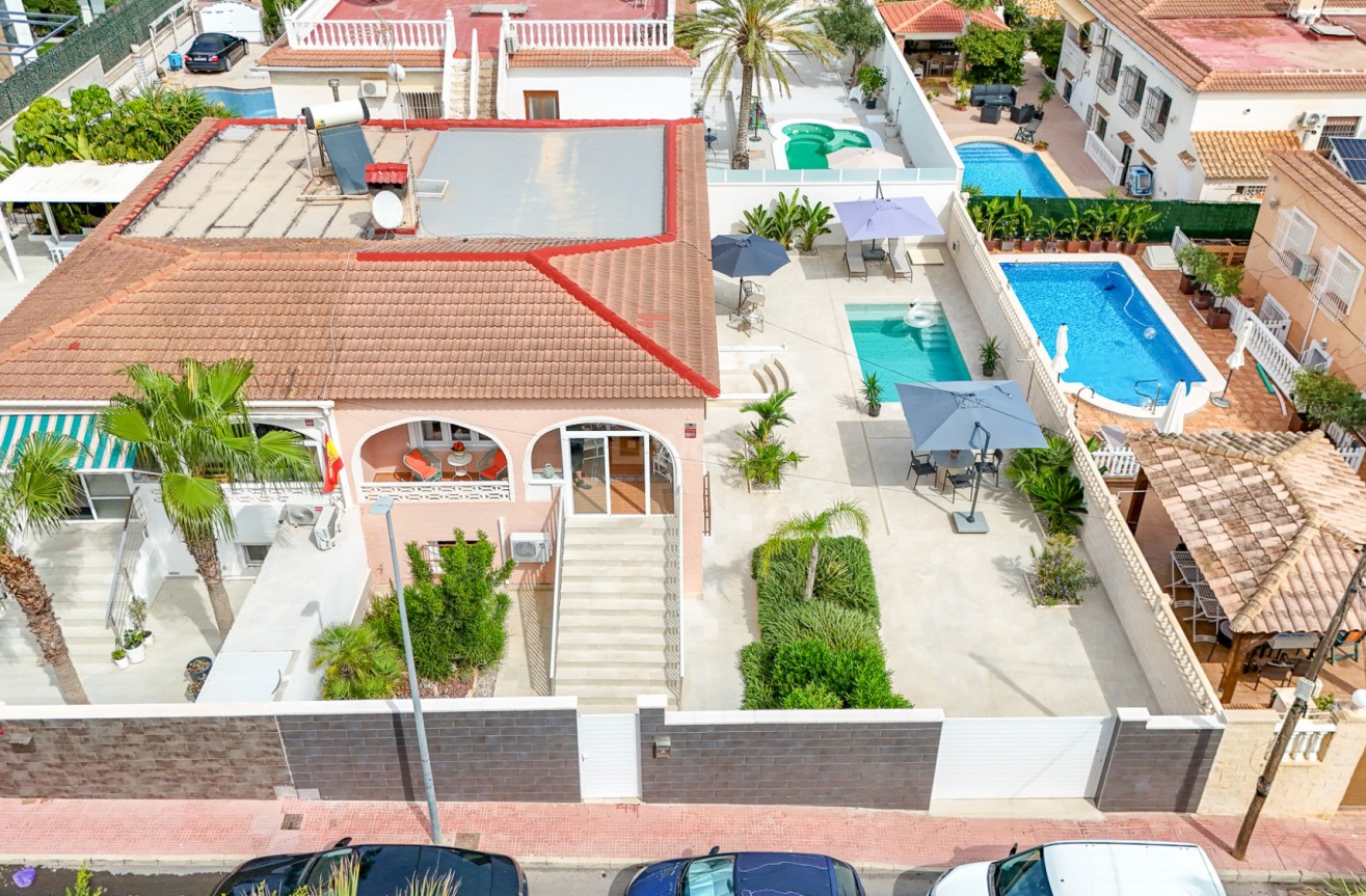 Odsprzedaż - Villa - Punta Prima - Costa Blanca