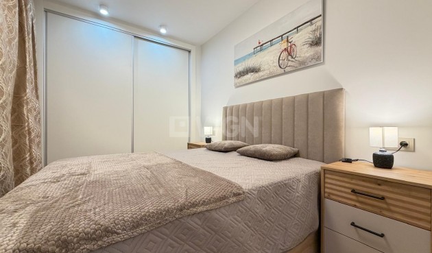 Odsprzedaż - Mieszkanie w bloku - Torrevieja - Centro