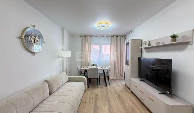 Odsprzedaż - Mieszkanie w bloku - Torrevieja - Centro