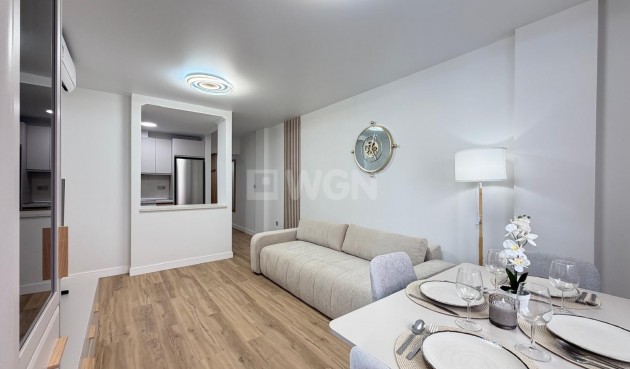 Odsprzedaż - Mieszkanie w bloku - Torrevieja - Centro
