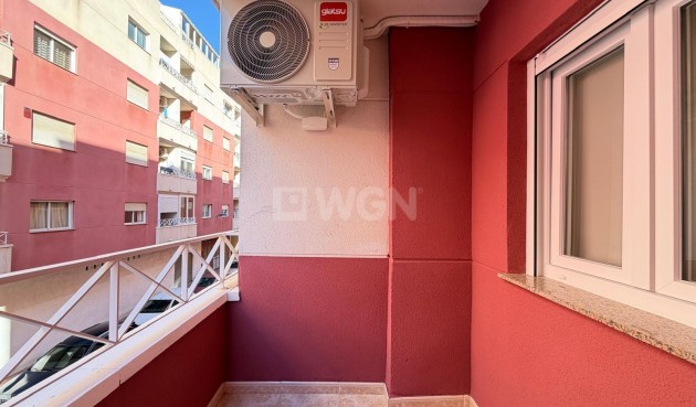 Odsprzedaż - Mieszkanie w bloku - Torrevieja - Centro