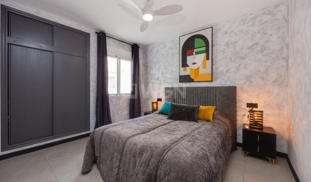 Reventa - Apartamento / piso - Torrevieja - Estacion De Autobuses