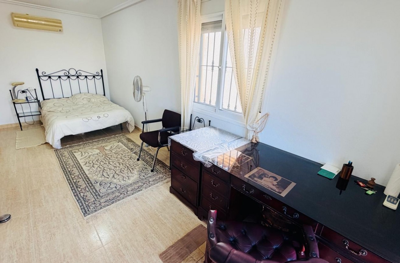 Resale - Villa - Los Montesinos - Costa Blanca