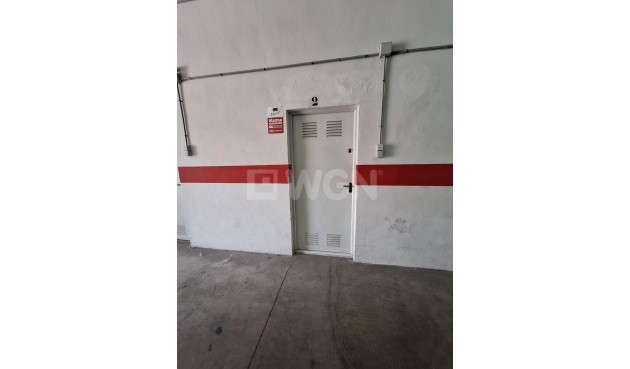 Odsprzedaż - Mieszkanie w bloku - Torrevieja - Estacion De Autobuses