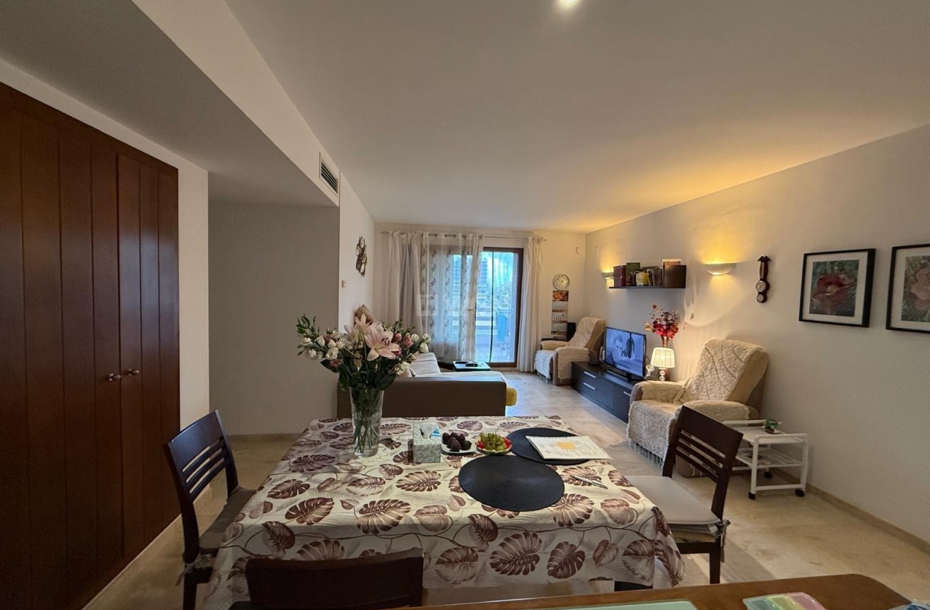 Odsprzedaż - Mieszkanie w bloku - Torrevieja - Punta Prima