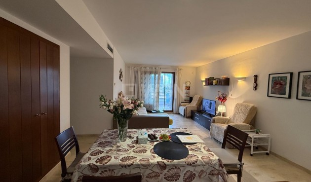 Odsprzedaż - Mieszkanie w bloku - Torrevieja - Punta Prima