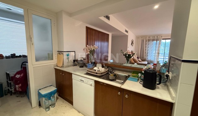 Odsprzedaż - Mieszkanie w bloku - Torrevieja - Punta Prima