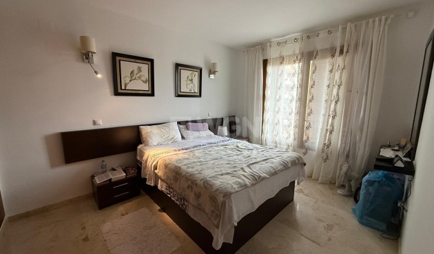 Odsprzedaż - Mieszkanie w bloku - Torrevieja - Punta Prima