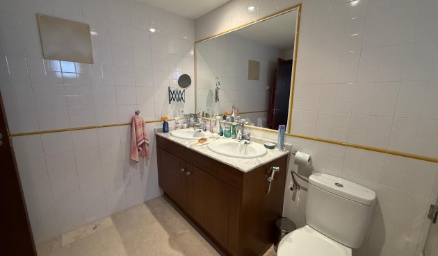 Odsprzedaż - Mieszkanie w bloku - Torrevieja - Punta Prima