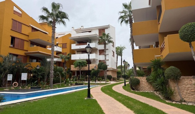 Odsprzedaż - Mieszkanie w bloku - Torrevieja - Punta Prima