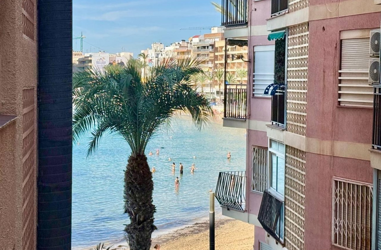 Reventa - Apartamento / piso - Torrevieja - Playa del Cura