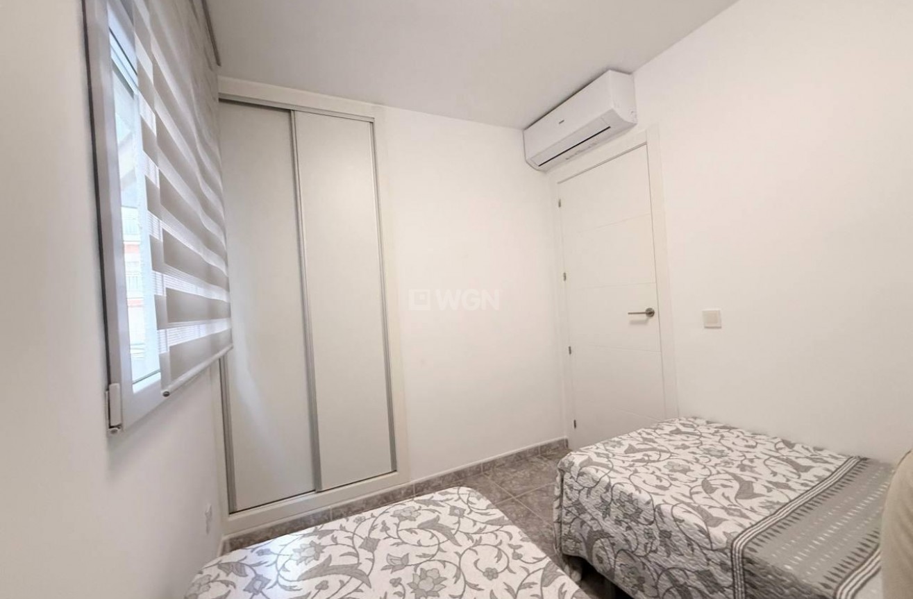Reventa - Apartamento / piso - Torrevieja - Playa del Cura