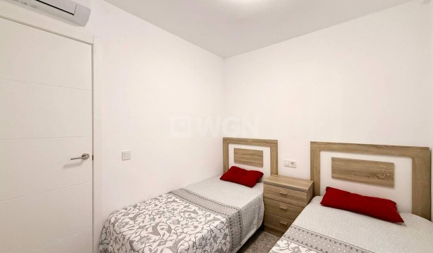 Reventa - Apartamento / piso - Torrevieja - Playa del Cura