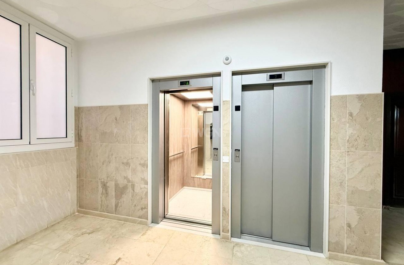 Reventa - Apartamento / piso - Torrevieja - Playa del Cura
