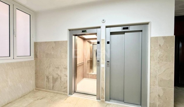 Reventa - Apartamento / piso - Torrevieja - Playa del Cura
