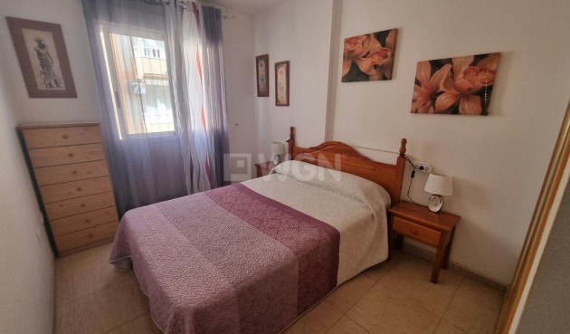 Odsprzedaż - Mieszkanie w bloku - Torrevieja - Centro