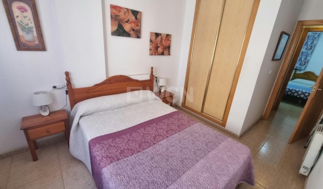 Odsprzedaż - Mieszkanie w bloku - Torrevieja - Centro