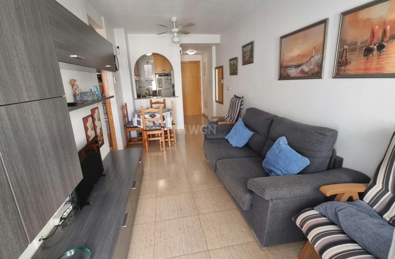 Odsprzedaż - Mieszkanie w bloku - Torrevieja - Centro