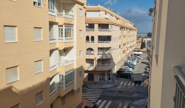 Odsprzedaż - Mieszkanie w bloku - Torrevieja - Centro