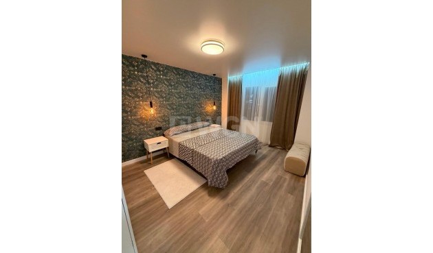 Odsprzedaż - Mieszkanie w bloku - Torrevieja - Centro