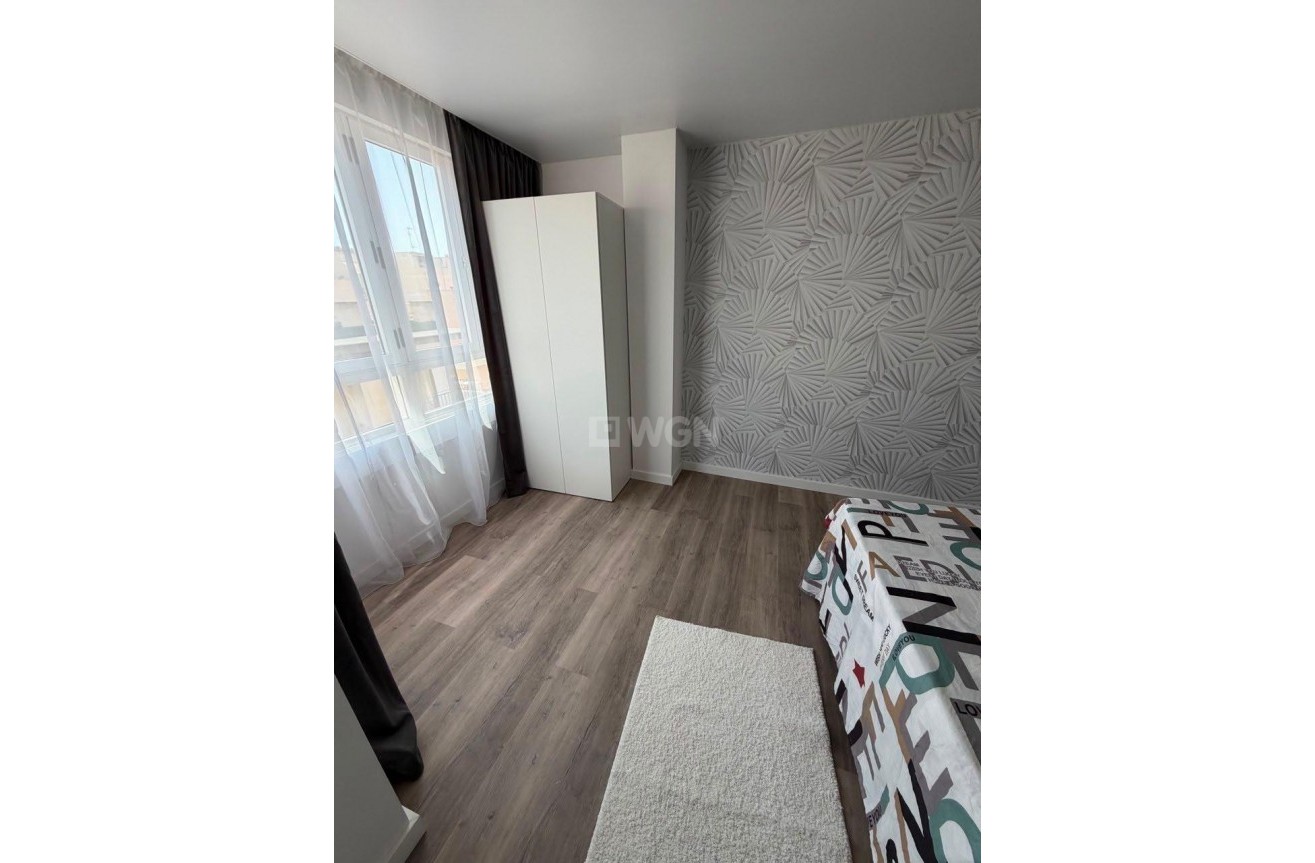 Odsprzedaż - Mieszkanie w bloku - Torrevieja - Centro