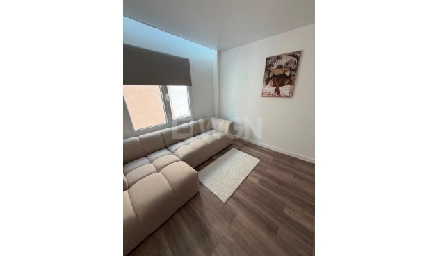 Odsprzedaż - Mieszkanie w bloku - Torrevieja - Centro