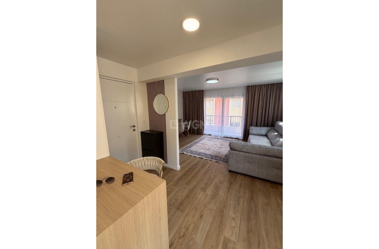 Resale - Apartment / flat - Torrevieja - Playa de los Locos