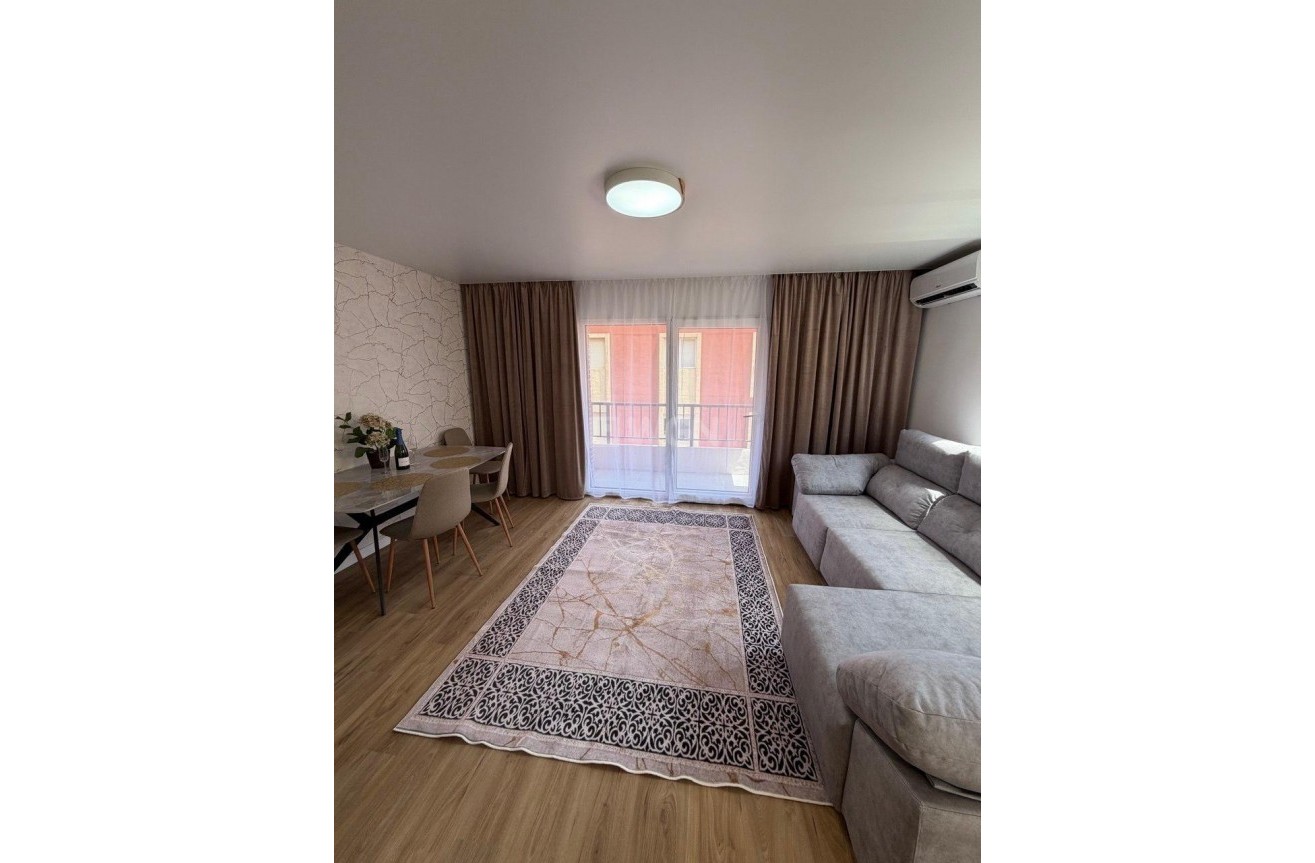 Resale - Apartment / flat - Torrevieja - Playa de los Locos