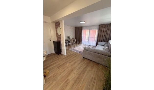 Resale - Apartment / flat - Torrevieja - Playa de los Locos
